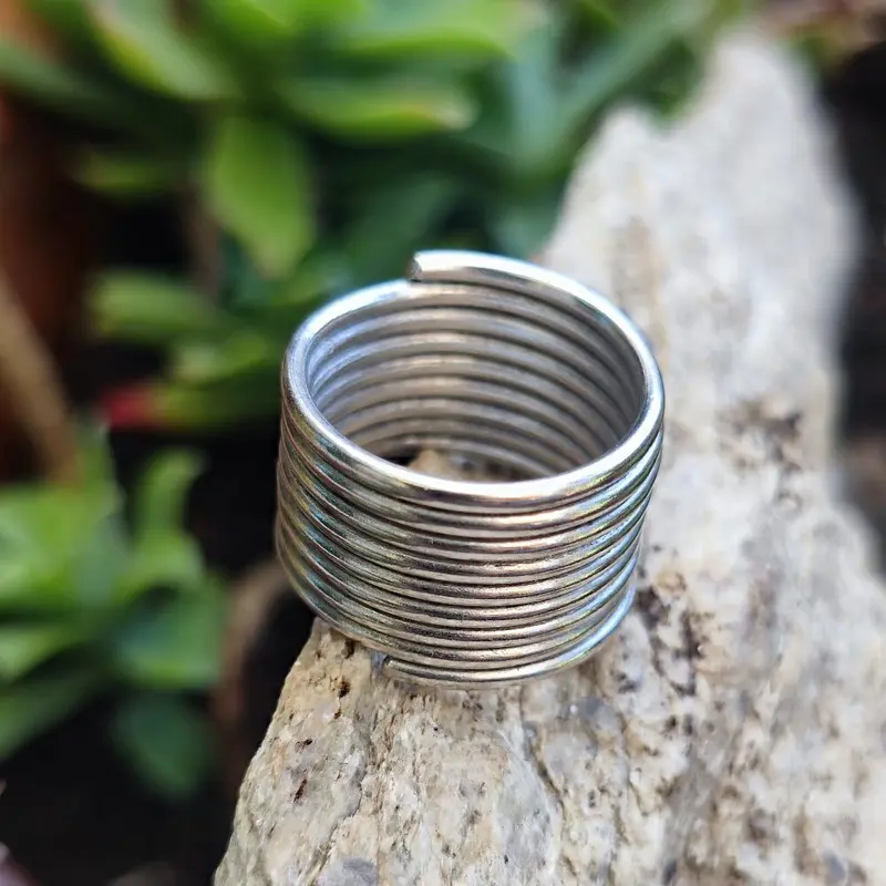 Anello a fascia in argento 925 - MAHDEWA